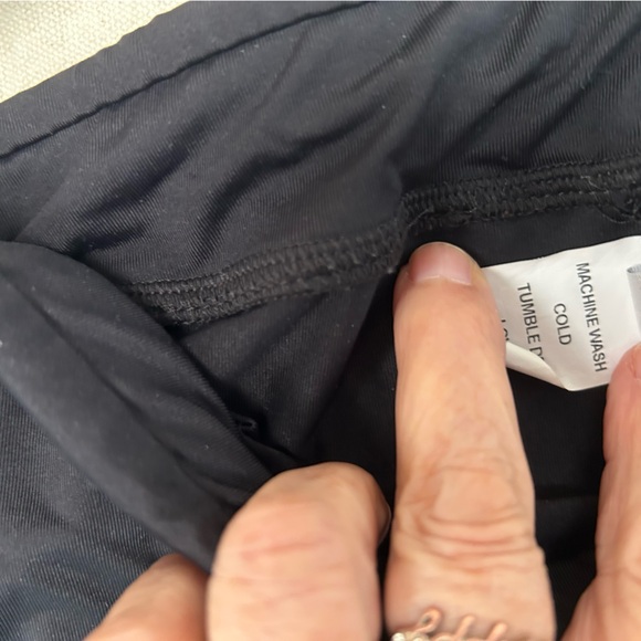 Skirted Leggings. Women’s Lg. Stretch waist. Hidden inside pocket for phone,cash - Picture 4 of 5